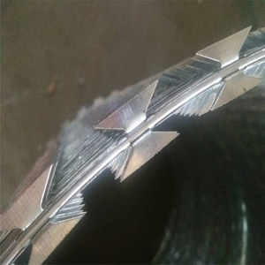 Alambre de púas en espiral de 950 mm, 1 rollo de 15 metros, alambre de púas tipo <span class=keywords><strong>concertina</strong></span>, cinta de alambre de púas - Product Image 4