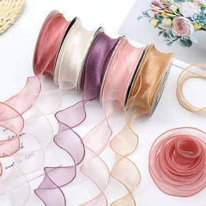 Nastro in Organza Arricciato a Coda di Pesce 40mmx6Y per Decorazione Torte Natalizie, Confezioni Regalo Artigianali, Fiocchi, Nastro in Raso di Poliestere Ondulato - Product Image 5