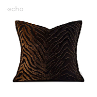 Sarung Bantal Sofa Echo Echo Customized Light Luxury Gradient Gilded Gold, Bantal Kustom Villa Kelas Atas