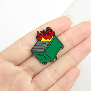 Dumpster Fire Enamel Pin rambut buruk bros Hari lencana Pin Fashion hadiah Tahun Baru untuk teman grosir - Product Image 4