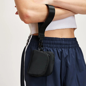 Фабричная нейлоновая сумка Qetesh, простой производитель, настраиваемый логотип и цветной мини-кошелек для монет с ремешком на запястье для путешествий - Product Image 6