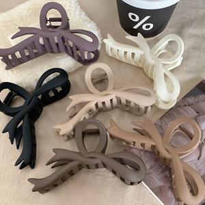 弓型プラスチックマット大爪クリップ高品質エレガント太い髪用卸売ヘアクランプ女性用爪クリップ - Product Image 4