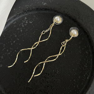 <span class=keywords><strong>Prix</strong></span> de gros Cuivre alliage de zinc cristal verre non percé fleur hypoallergénique exagéré boucle d'oreille à clipser sans <span class=keywords><strong>piercing</strong></span> - Product Image 4