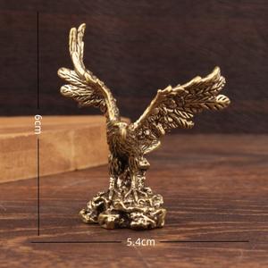 1 Buah Ornamen Kreatif Kuningan Antik Patung Elang Vintage Kerajinan Dekoratif Seni Logam Hadiah - Product Image 6