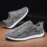 Chaussures de course rétro classiques haut de gamme pour hommes, personnalisées, à lacets, avec empeigne en maille, semelle extérieure en caoutchouc carbone, amorties et respirantes