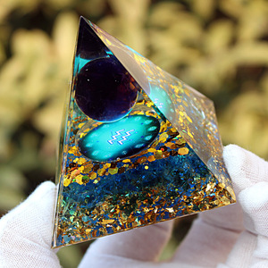 งานฝีมือเรซิ่นรูปพีระมิดราศีกุมภ์ 242 ของตกแต่งบ้าน ของประดับตกแต่งบนโต๊ะทำงาน - Product Image 3