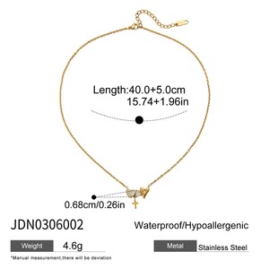 Collana in Acciaio Inossidabile Placcato Oro 18k per Uso Quotidiano, Pendente a Doppio Cuore con Zirconi, Elegante e Brillante - Product Image 3