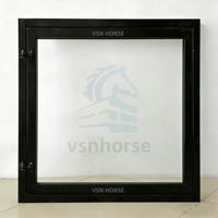 Solution de fenêtre de box pour chevaux moderne haut de gamme, structure en acier résistante aux intempéries, conception à ouverture coulissante pour une utilisation durable en écurie