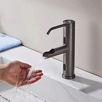 Robinet de salle de bain intelligent moderne monotrou sans contact, double capteur, avec distributeur de savon, cartouche céramique, eau chaude et froide