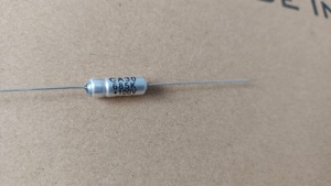Condensateurs au tantale humide avec anode frittée à remplissage en bout époxy MFD <span class=keywords><strong>MKF</strong></span> 100V 6.8uF - Product Image 2