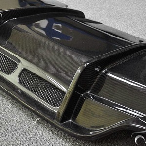 สปอยเลอร์ลิ้นกันชนหลังคาร์บอนไฟเบอร์ทรง PSM สำหรับ Mercedes Benz C Class W205 C63 - Product Image 6