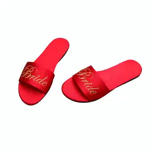 Brodé nouveau mariage demoiselle d'honneur pantoufles mariée satin rouge pantoufles robe de mariée chaussures assorties dame T1604