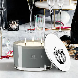 เทียนหอมคริสต์มาสทำมือสุดหรูจาก Mescente Wholesale ในภาชนะแก้วแบบกำหนดเอง พร้อมไส้เทียน 3 ชั้นจากขี้ผึ้งถั่วเหลือง - Product Image 3