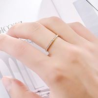Bagues fines de luxe léger au design raffiné, incrustées de diamants, en acier inoxydable, bijoux de mode unisexe