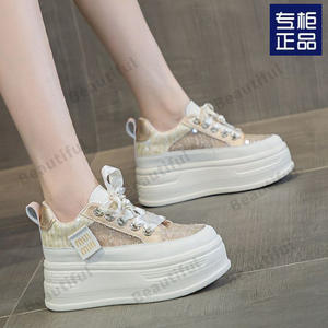 รองเท้าผู้หญิงสไตล์จีนสีขาวแบบตาข่าย พื้นยางหนา รองเท้าหุ้มส้นต่ำสำหรับฤดูร้อน รุ่นใหม่ปี 2025 เพิ่มความสูงแบบแพลตฟอร์มบาง - Product Image 4