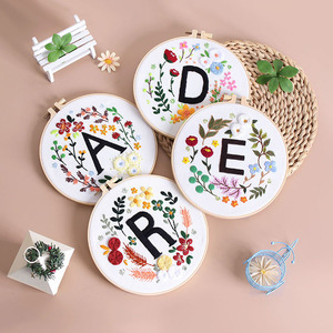 DIY Brodé Artisanat <span class=keywords><strong>Point</strong></span> <span class=keywords><strong>de</strong></span> <span class=keywords><strong>Croix</strong></span> <span class=keywords><strong>Broderie</strong></span> Art Kits Personnalisé Fleur Lettres <span class=keywords><strong>Broderie</strong></span> Kit - Product Image 1