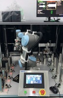 Robot collaboratif à 6 axes UR16e avec PLC et moteur pour ligne de production de machines CNC 3C PCB, solution de préhension et de placement