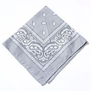 Bandana à motifs, foulard bandana western pour cheveux, écharpe audacieuse pour femme, idéale pour superposer sur des tenues et exprimer sa personnalité - Product Image 6