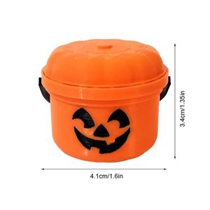 Cubo de calabaza de Halloween mini de plástico con tapa y asa, contenedor pequeño para dulces y recuerdos de fiesta para niños - Product Image 3
