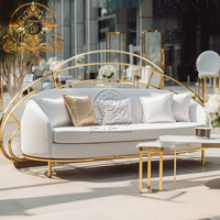 Ensemble de canapés et fauteuils de salon deux places en velours au design moderne et élégant, idéal pour la maison, le salon, l'hôtel, la salle à manger et les événements.