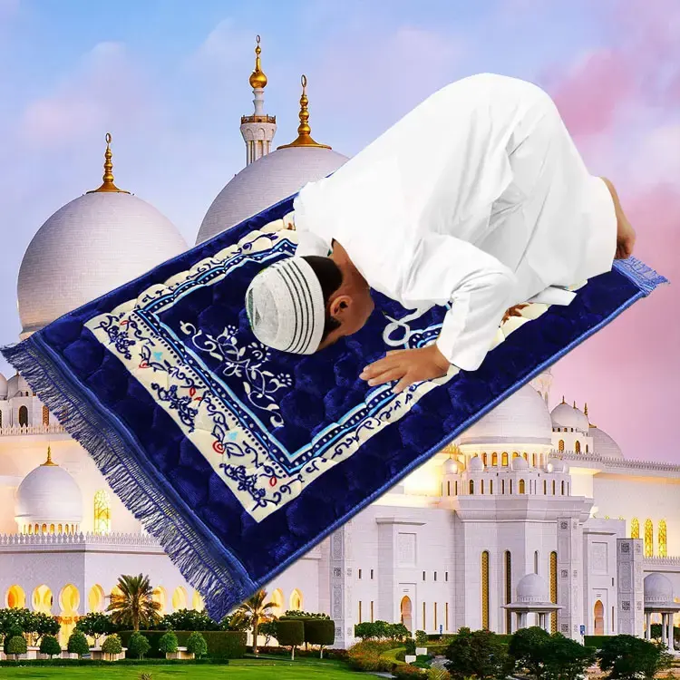 Торговля хороший мусульманский. Молитвенный ковер в мечети.
