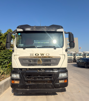 Camion malaxeur Howo 8x4, stable, faible bruit, adapté aux chantiers urbains, livraison de béton 24h/24.
