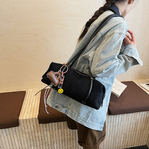 SH0557 Nuova Borsa a Tracolla Trendy da Donna in PU con Chiusura a Cerniera, Impermeabile e Portatile - Product Image 5
