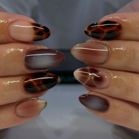 Unghie Finte Press-on Effetto Tartaruga Marrone, Unghie a Mandorla con Effetto Occhio di Gatto, Linea Dorata e Accenti Floreali, Eleganti per Uso Quotidiano, Manicure 4543