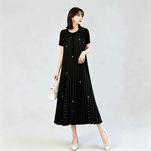Abito plissettato Miyake da donna a maniche corte, tinta unita, con perline, casual, per l'estate e la spiaggia, dei produttori di abbigliamento - Product Image 2