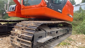 Excavadora Doosan DX150LC Usada/Nueva de 15/22 Toneladas con Motor Original, Apta para las Industrias de Minería y Construcción - Product Image 5