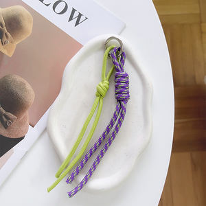 मूल डिजाइन किए गए खेल इन प्यारे फोन एक्सेसरीज हाथ से बुने रस्सी कीचेन फैशन पेलेंट गहने डिय बैग कीरिंग उपहार - Product Image 2