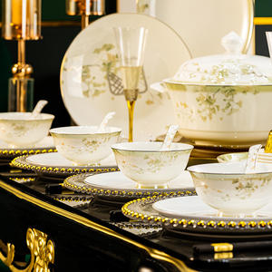 Service de Table en Porcelaine à Bas Prix Service de Vaisselle avec Bols et Plats pour 6 Personnes en Céramique Bone China Dorée - Product Image 4