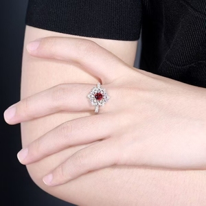 Sgarit Fine Jewelry 18-каратное кольцо с голубиным кровавым рубиновым кольцом 0,77 карат, натуральный драгоценный камень, неотапливаемый Овальный Ограненный модный обручальное кольцо - Product Image 2