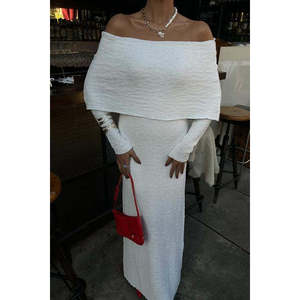 ชุดราตรีผ้าเครปทรงเอแบบเปิดไหล่ สีเอครู สวมใส่สบาย เข้ารูปตามแนวเอวธรรมชาติ - Product Image 5