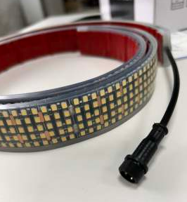 Striscia a 5 file (con spina nera a 2 pin)