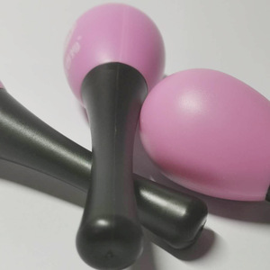 Maracas de Plástico al por Mayor, Pequeñas, de Colores, con Mango Negro, para Educación Musical Temprana Infantil - Product Image 2