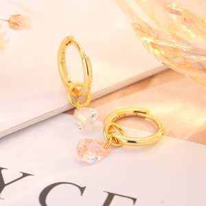 Élégantes boucles d'oreilles pendantes goutte d'eau transfrontalières pour femmes, design de niche de luxe léger avec zircon, bijoux tendance en laiton pour cadeau - Product Image 2