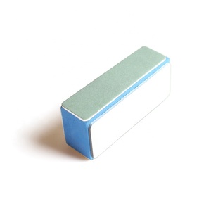 Échantillon gratuit <span class=keywords><strong>pas</strong></span> <span class=keywords><strong>cher</strong></span> prix usine approvisionnement manucure outils coloré ponçage <span class=keywords><strong>magique</strong></span> lime à ongles tampon bloc - Product Image 5