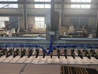 Machine automatique de clouage de panneaux acoustiques insonorisés contrôlée par CNC PLC avec pistolets à clous personnalisés pour matériaux en bois et en fibres