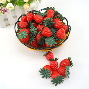 Accesorios de Decoración de Espuma Artificial con Forma de Fresa y Frambuesa para Halloween, Navidad y Acción de Gracias - Product Image 3