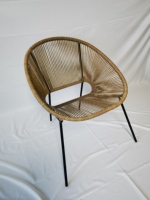 Chaise Acapulco à tube exposé de style asiatique et table basse en osier de rotin Mobilier d'extérieur au design tropical