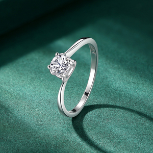 Anillo de Moissanita Brillante de 0.5CT con Certificación GRA, Plata de Ley 925, Anillo Redondo de Plata Esterlina, Anillo de Compromiso de Moda para Mujer, Joyería Elegante - Product Image 2