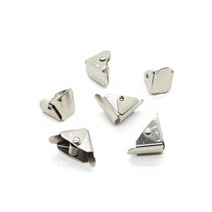 YIWANG Suministros de oficina Metal Plata Badge Holder Clips Badge Holders ID Card Clip - Product Image 1