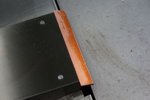 Meistverkaufte SPS Automatische <span class=keywords><strong>CNC</strong></span>-V-Nutfräsmaschine <span class=keywords><strong>HUST</strong></span> Taiwan-Steuerung Schneider Elektrische Komponenten Yuken Hydrauliksystem - Product Image 4