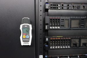 เครื่องบันทึกข้อมูลอุณหภูมิแบบ USB รุ่น UNI-T UT330T ความแม่นยำสูง สำหรับการวัดและบันทึกอุณหภูมิในระยะยาว - Product Image 5