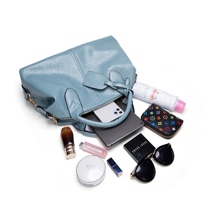 Bolso de Mano de Cuero PU de Lujo con Logotipo Personalizado al por Mayor, Bolso de Hombro Minimalista y Elegante para Oficina, Amplio y Práctico para Mujeres Profesionales - Product Image 2