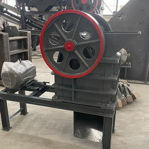 Vente directe usine – Concasseur à mâchoires portable d'occasion à moteur diesel, petit modèle, avec convoyeur et alimentateur - Product Image 5