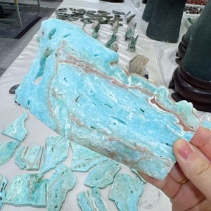 Plaque et tranche de Calcite des <span class=keywords><strong>Caraïbes</strong></span> de Style Feng Shui d'artisanat en cristal de pierre naturelle de haute qualité pour la guérison disponibles à la vente - Product Image 4