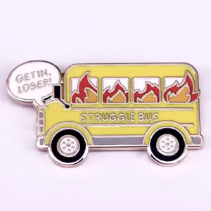 Penjualan laris lencana pin kerah logam berbentuk Bus dengan desain kustom