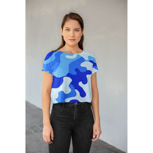 T-shirt court à imprimé camouflage bleu sur toute la surface - Product Image 1